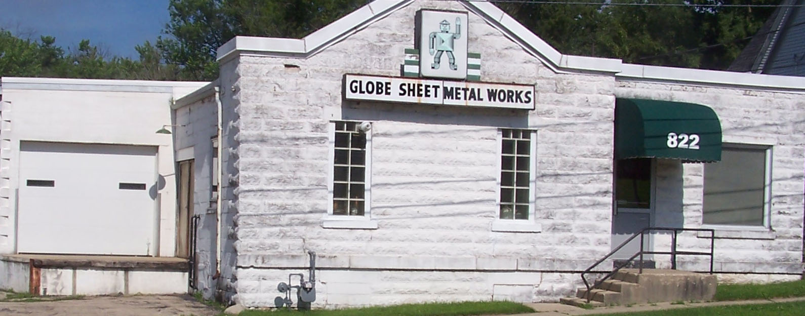 Pic of Globe Sheet Metal building.